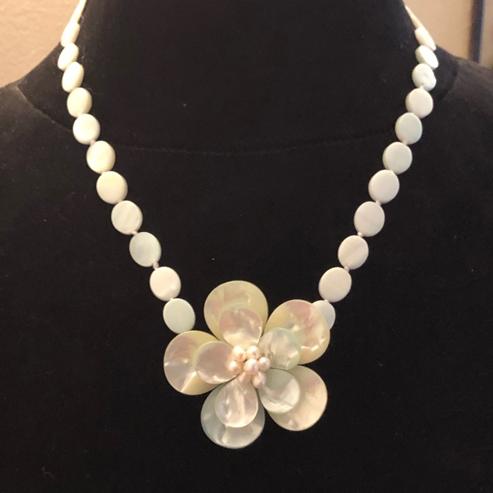 Necklace - Picture 2 of 4